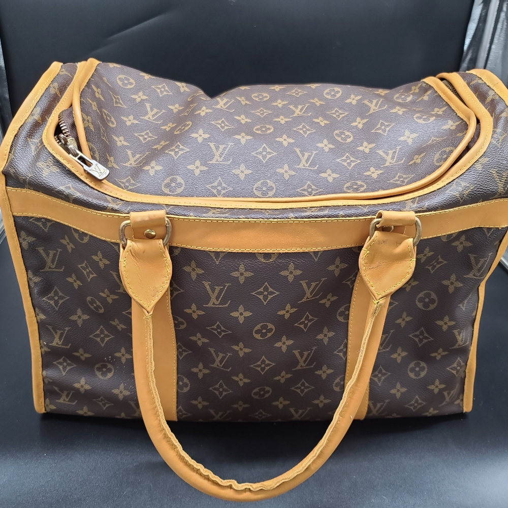 Louis Vuitton Sac Chien Monogram 40 Dog Carrier - Picture 2 of 9